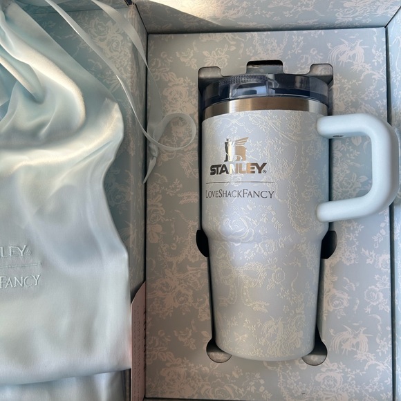 Stanley x LoveShackFancy 20oz Toile Alpine Blue Tumbler - Picture 6 of 6